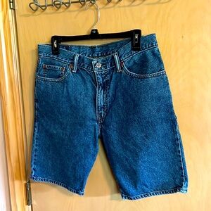 Men’s Levi’s 505 Denim Shorts. Size 33